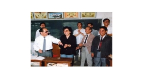 部長(zhǎng)黃鎮(zhèn)東、內(nèi)蒙自治區(qū)副主席沈淑濟(jì)慰問藏班師生